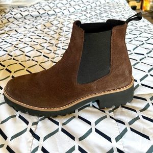 Hush Puppies Amelia Suede Chelsea Boot Womens size 10 Brown